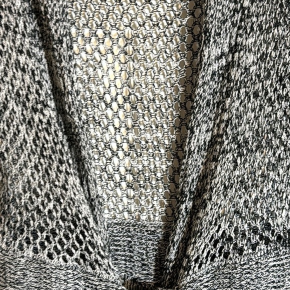 Tie Front Open knit black and white Cardigan - Picture 2 of 9